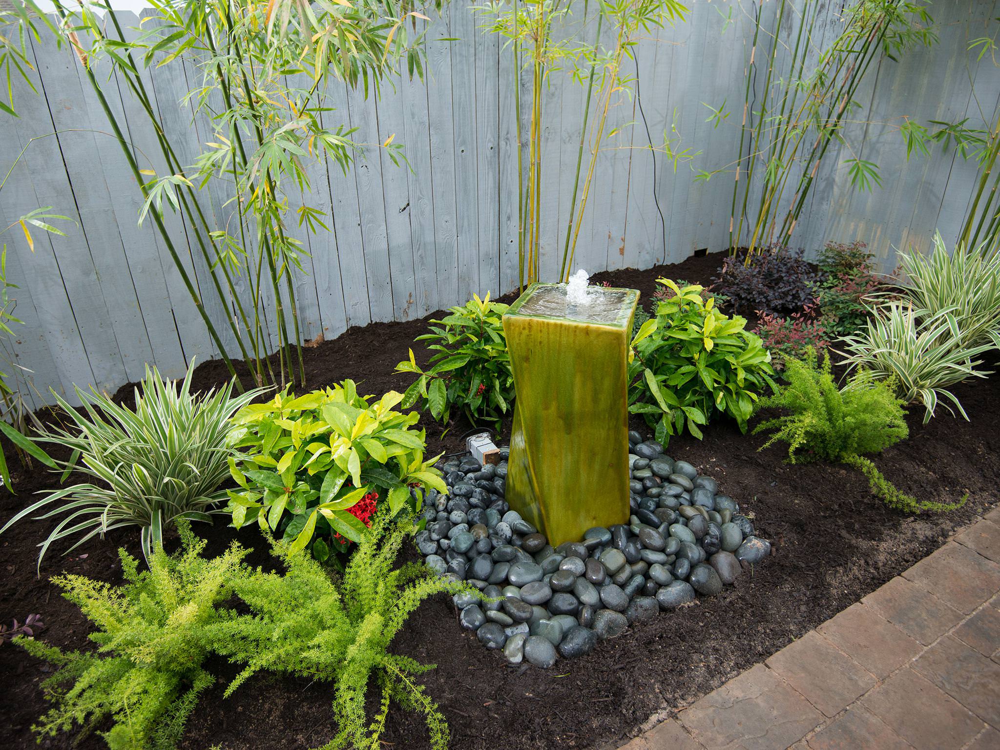 Image of: Cheap DIY Landscaping Ideas