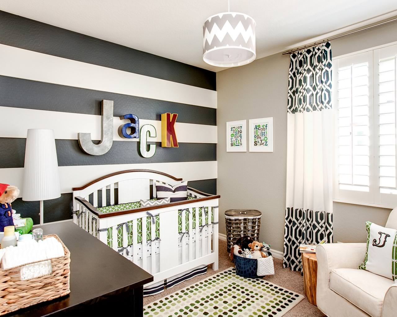 Image of: Cool-Striped-Accent-Wall