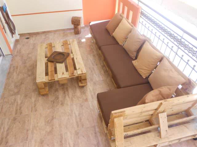 Image of: Free Pallet Furniture Instructions