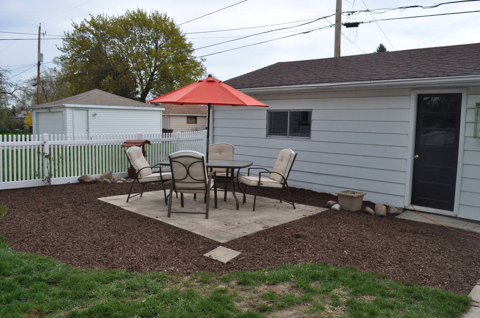 Image of: Gravel Patio Ideas on a Budget