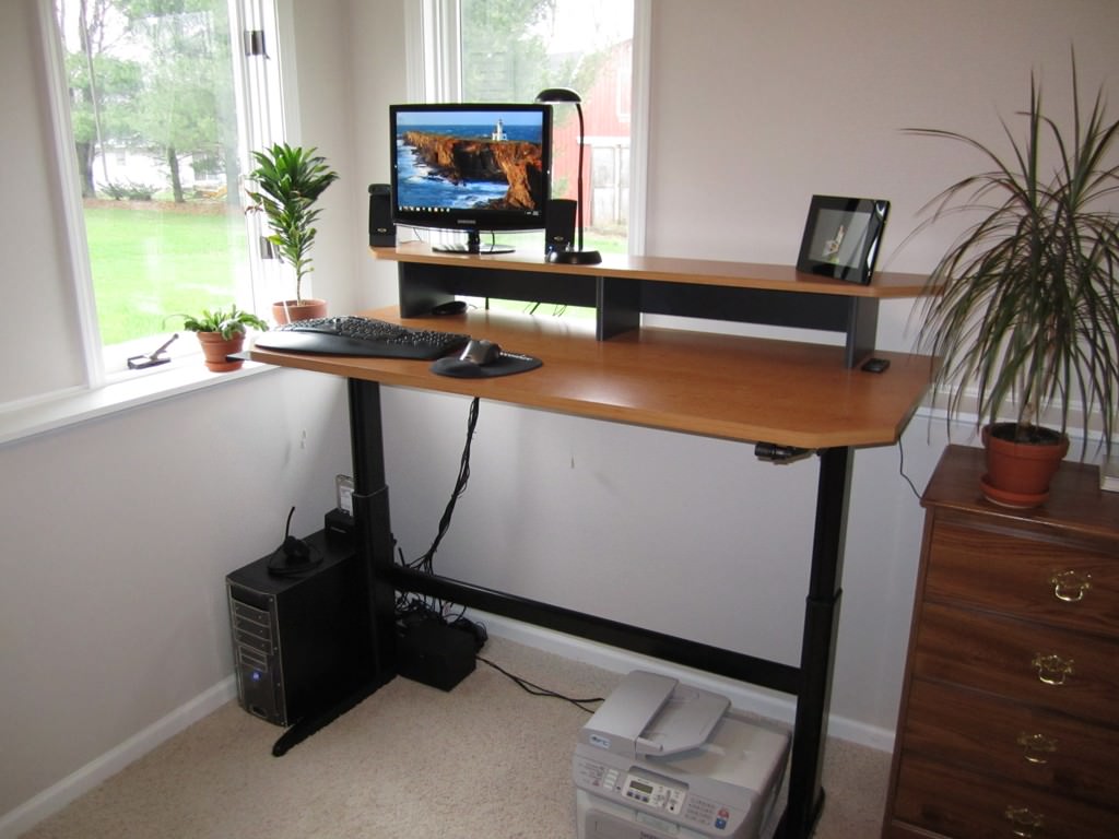 Image of: Sit-To-Stand-Desk-Ikea