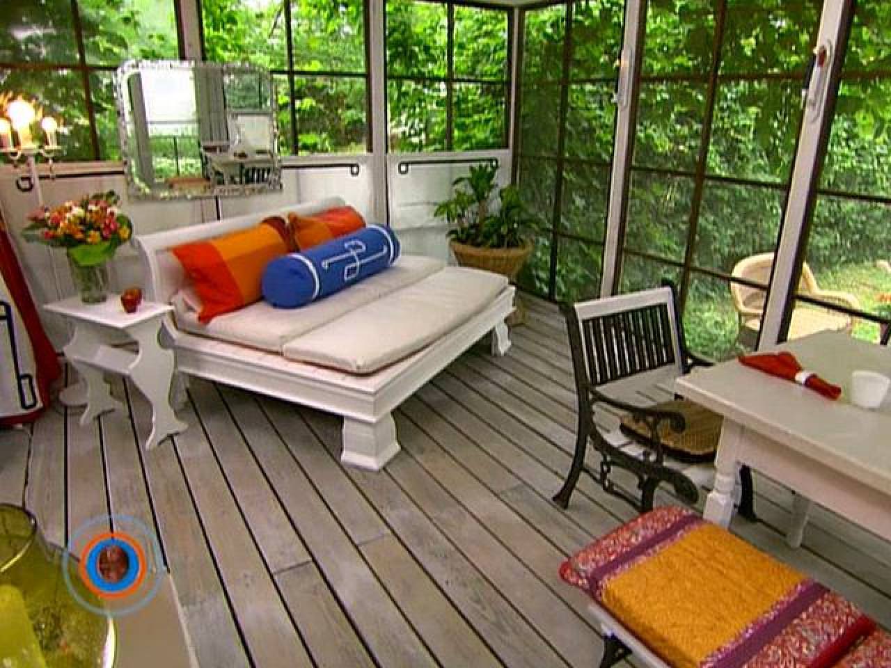 Image of: Small Screen Porch Decorating Ideas