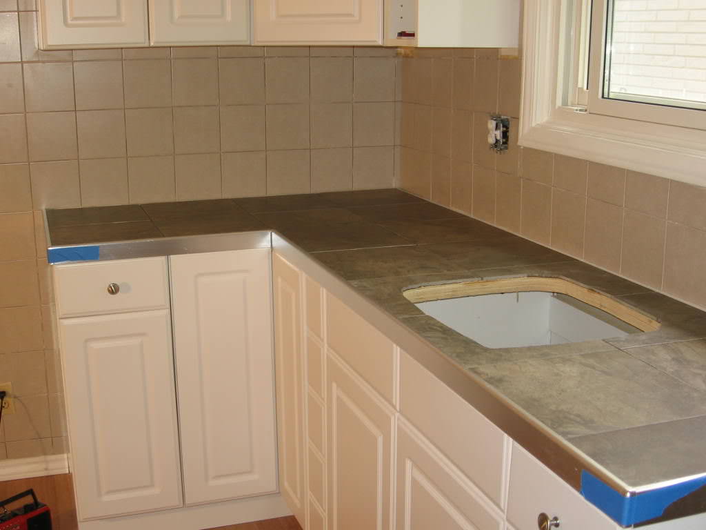 Image of: Tiling-A-Countertop