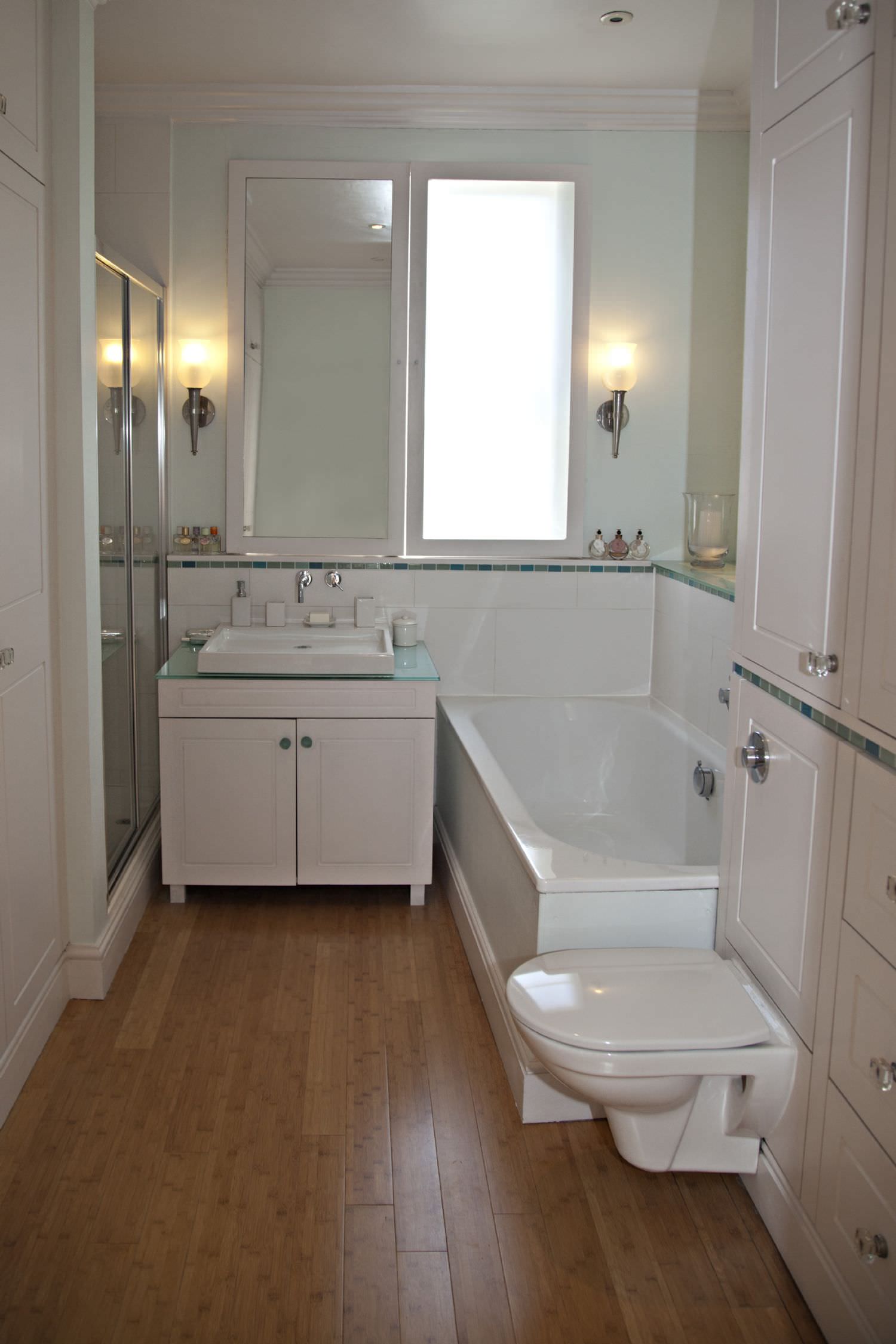 Image of: Hardwood Flooring Bathroom