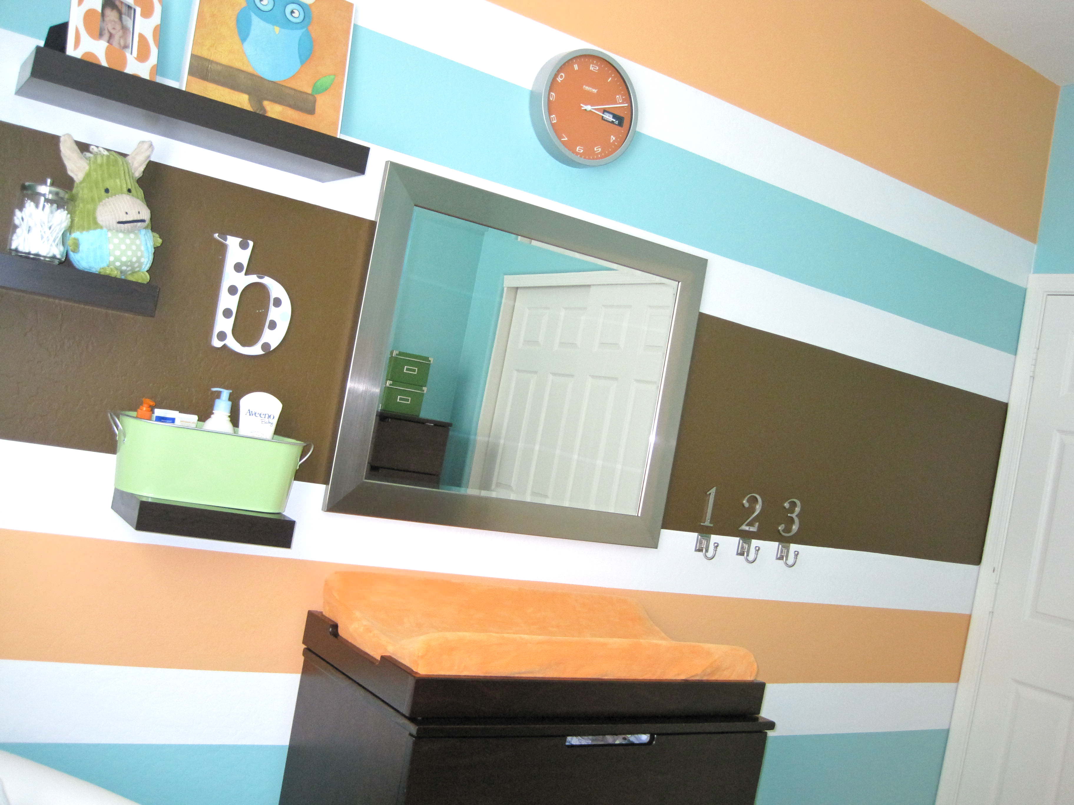 Image of: How To Paint Horizontal Stripes On A Wall With Multiple Colors