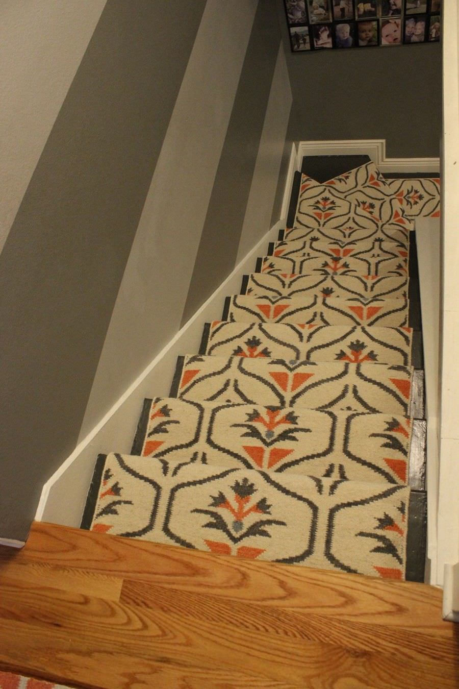 Image of: Installing-Carpet-Tiles-Stairs