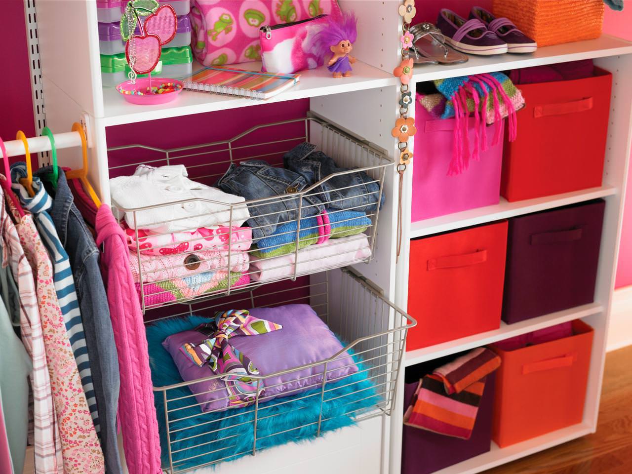 Image of: how-to-organize-a-small-closet-with-lots-of-clothes