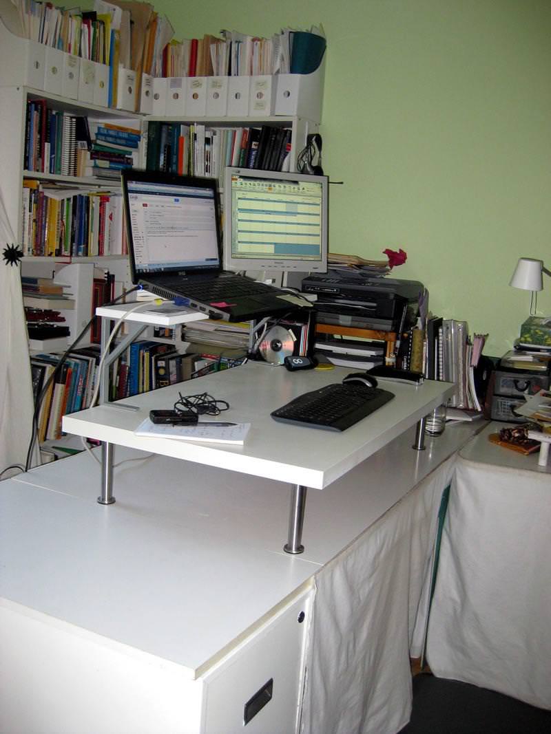 Image of: ikea-standing-desk-review