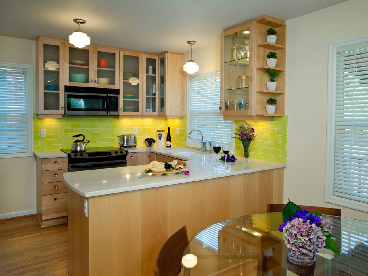 Image of: u-shaped-kitchen-designs-with-breakfast-bar